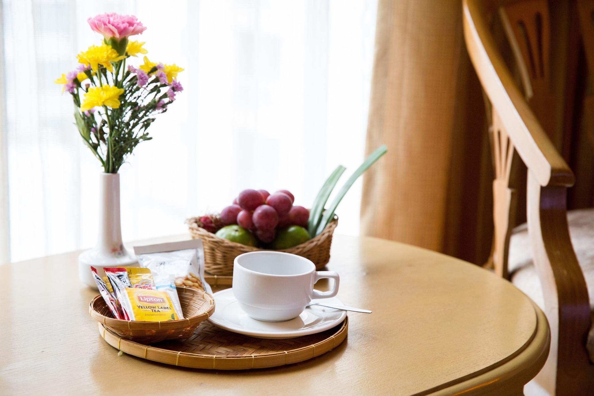 The Tarntawan Hotel Surawong Bangkok Esterno foto
