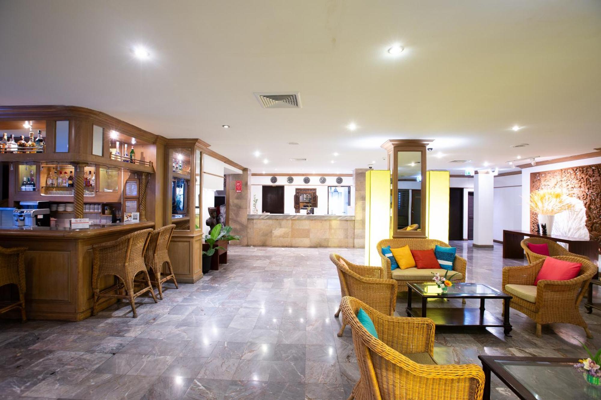 The Tarntawan Hotel Surawong Bangkok Esterno foto