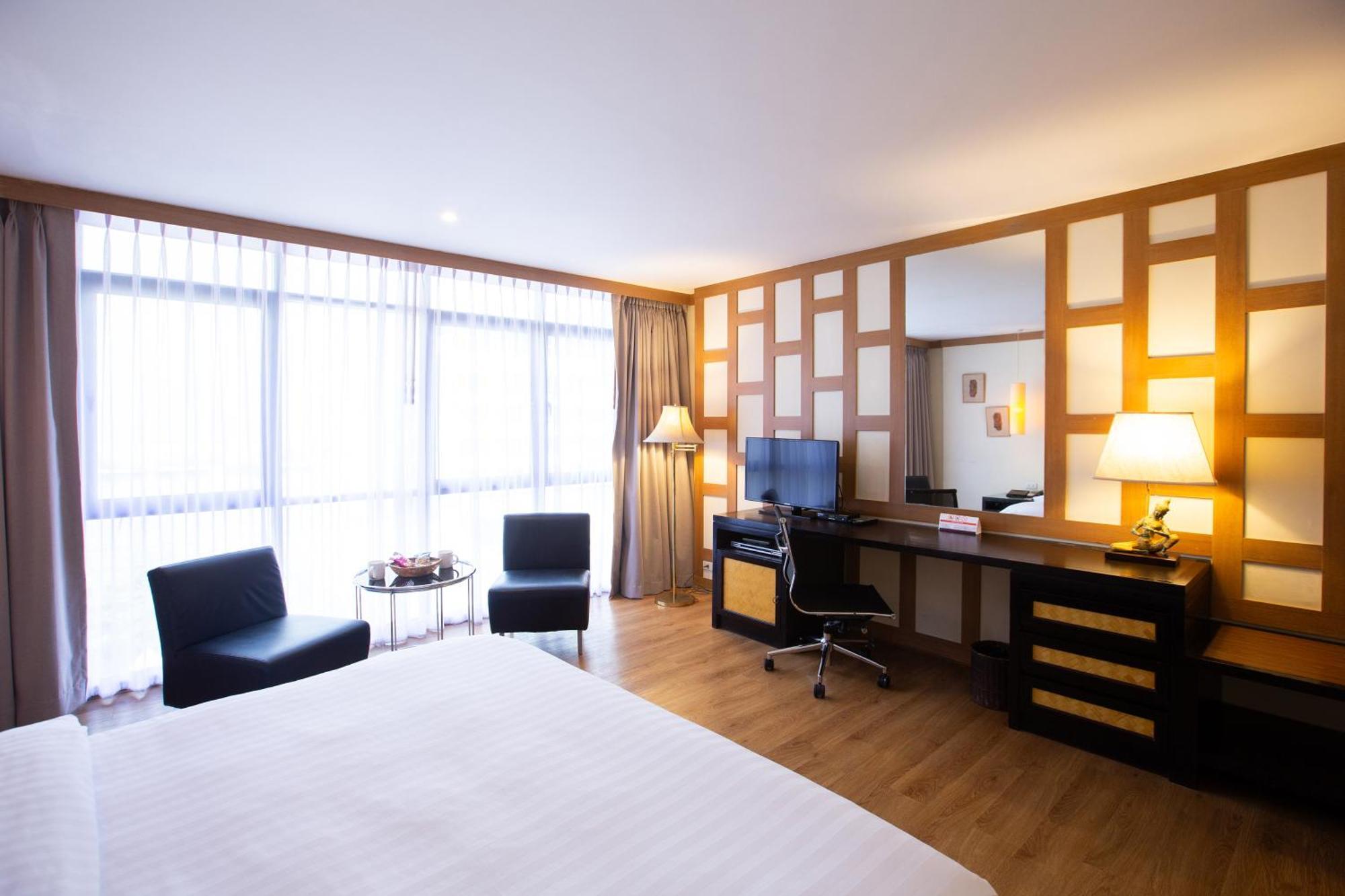 The Tarntawan Hotel Surawong Bangkok Esterno foto