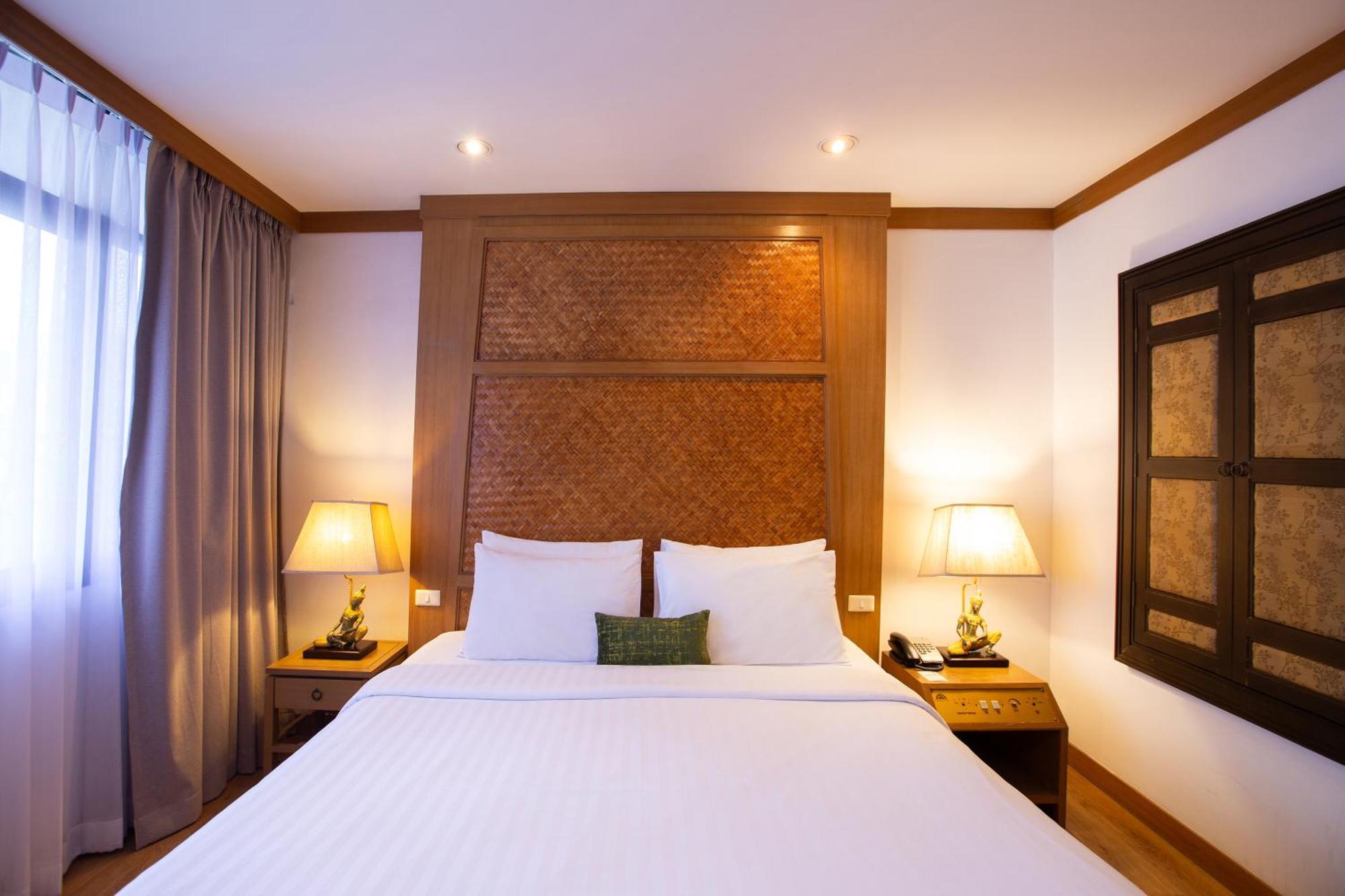 The Tarntawan Hotel Surawong Bangkok Esterno foto