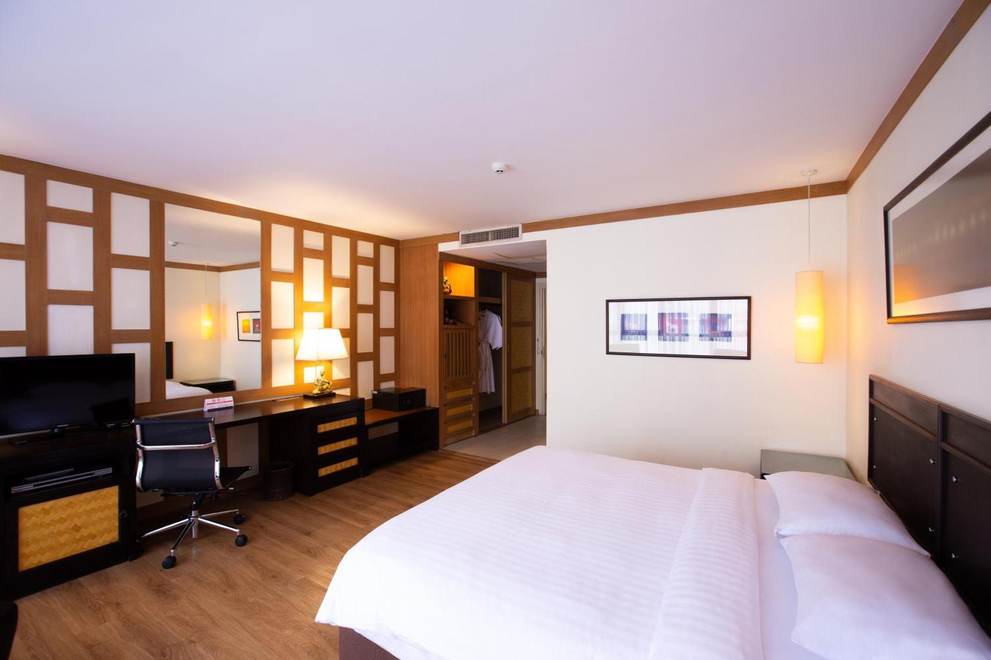 The Tarntawan Hotel Surawong Bangkok Esterno foto