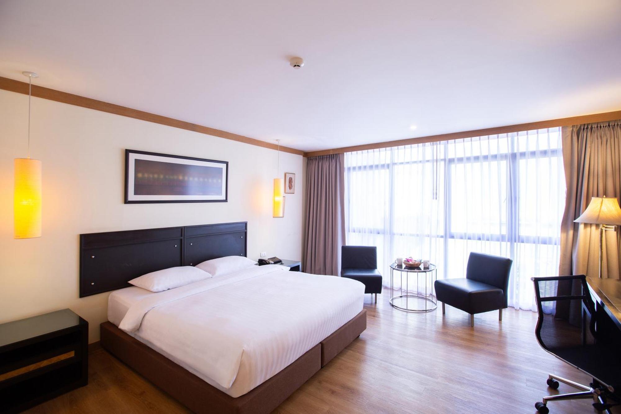 The Tarntawan Hotel Surawong Bangkok Esterno foto