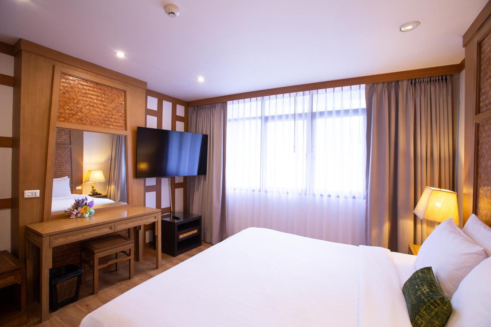 The Tarntawan Hotel Surawong Bangkok Esterno foto