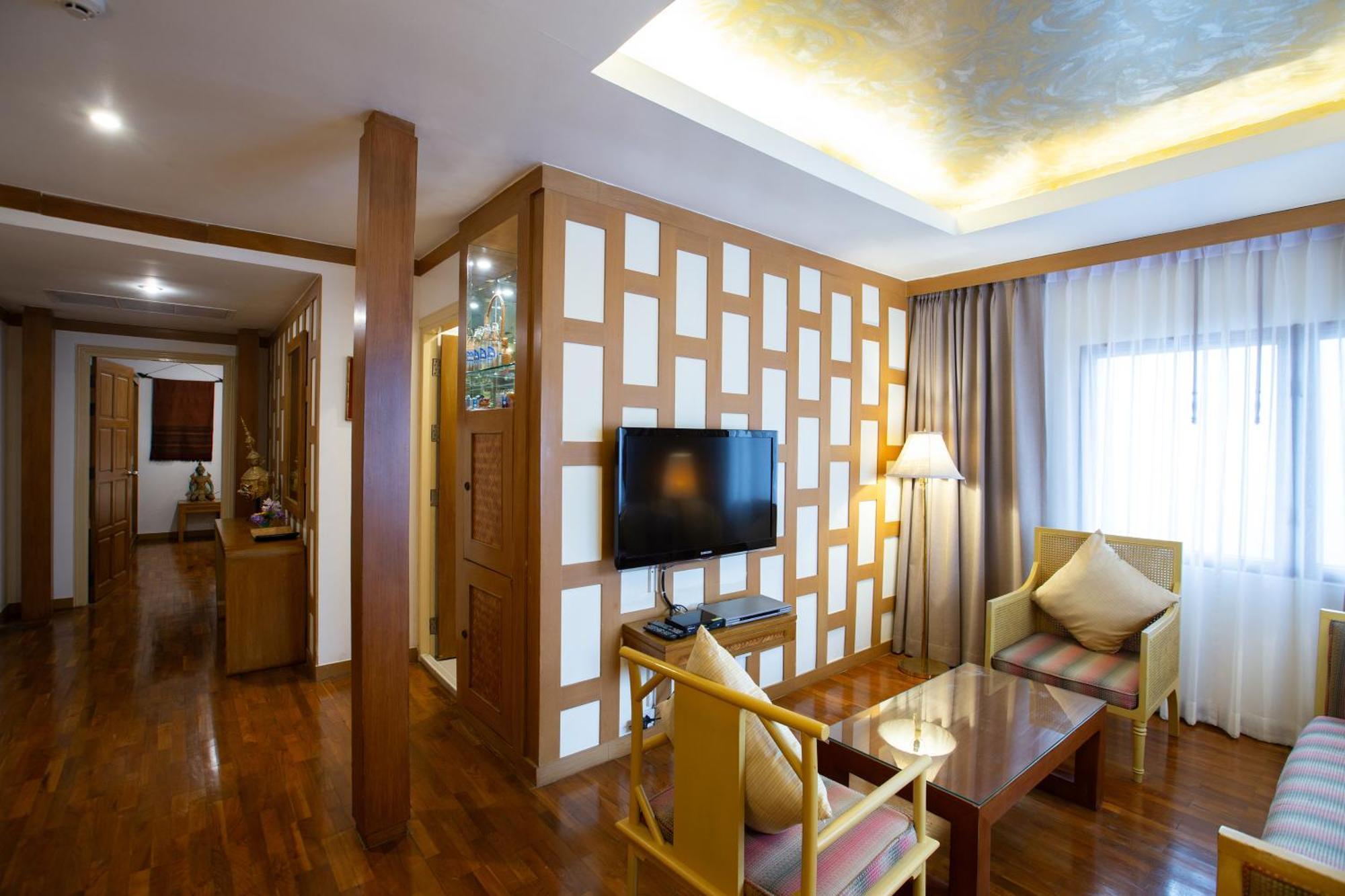 The Tarntawan Hotel Surawong Bangkok Esterno foto