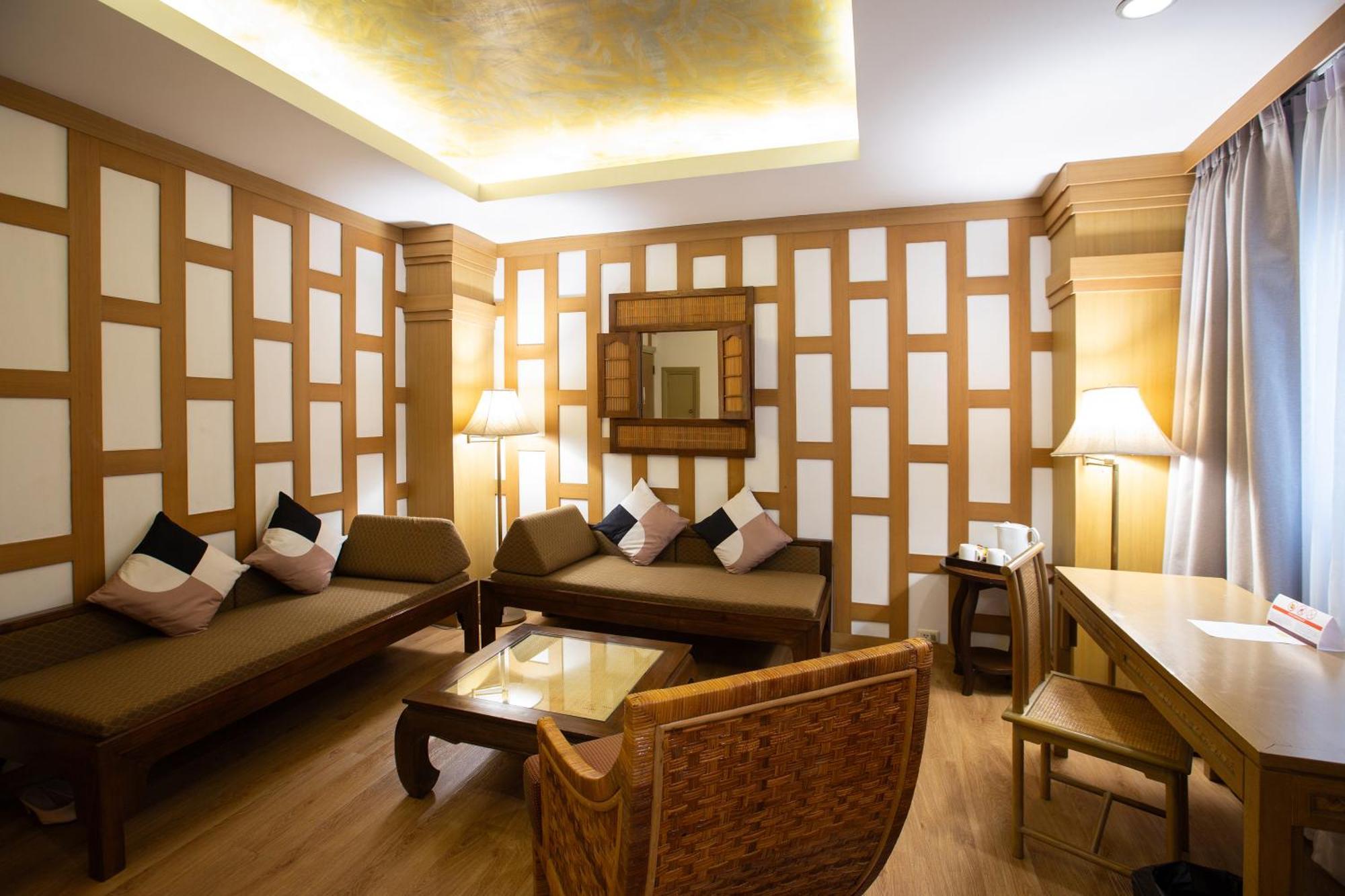 The Tarntawan Hotel Surawong Bangkok Esterno foto
