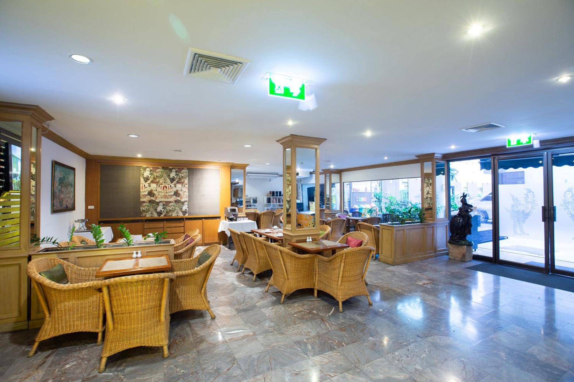 The Tarntawan Hotel Surawong Bangkok Esterno foto